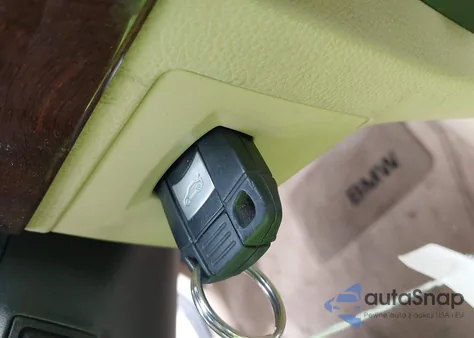 2011 BMW 328I xDrive из США, поврежденный, VIN WBAPK5G57BNN80468